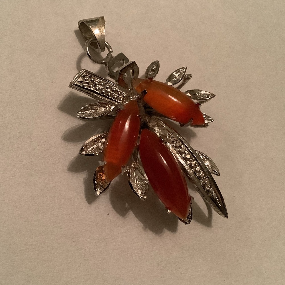 New vintage SILVER autumnal corsage pendant (carnelian?)